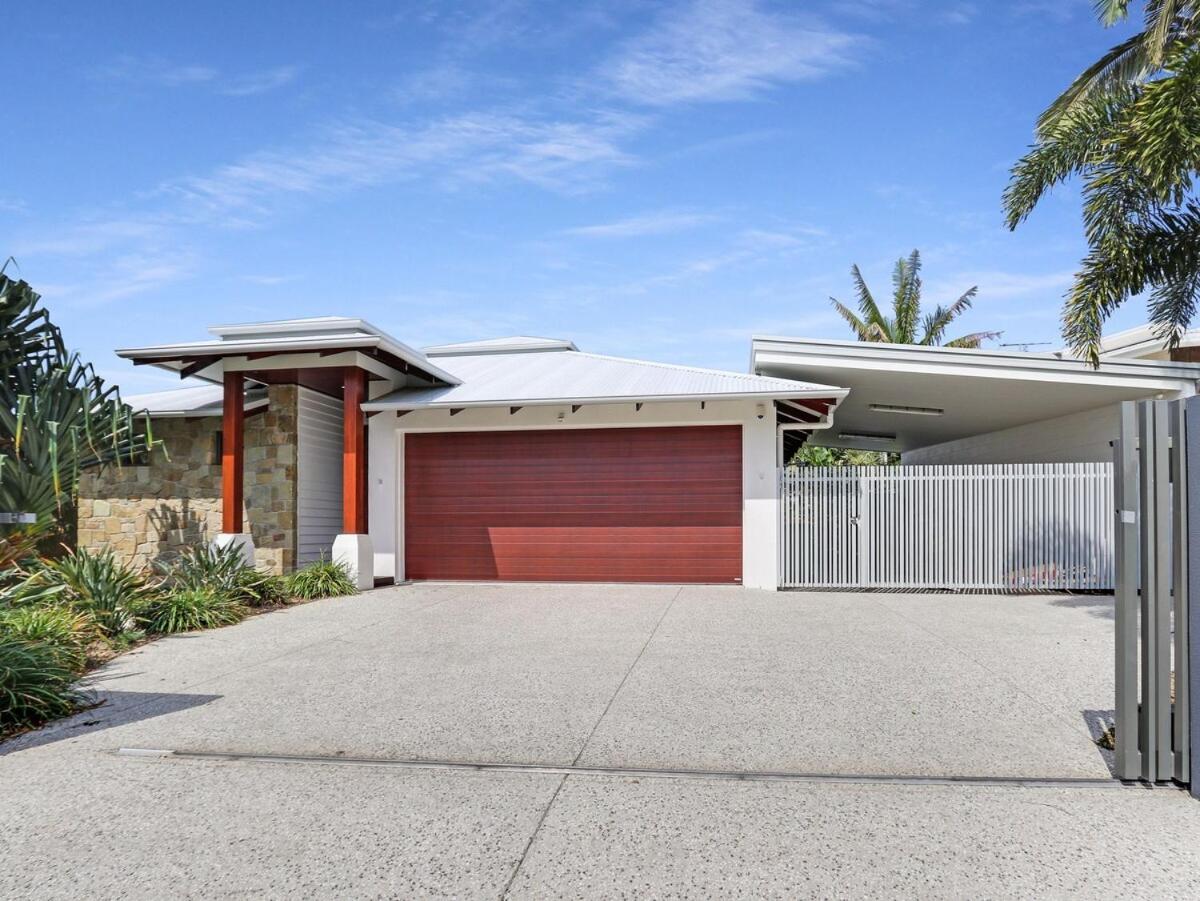 Waterfront Home Bordering Mooloolaba Buddina Kültér fotó